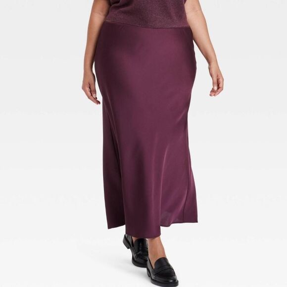 A NEW DAY LARGE Burgundy midi satin skirt with a stretchy waistband - Picture 3 of 4